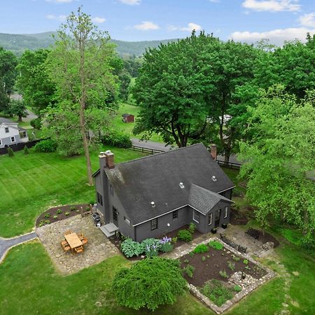 Renovated Historic Cottage By Summer Pine Plains Exterior foto