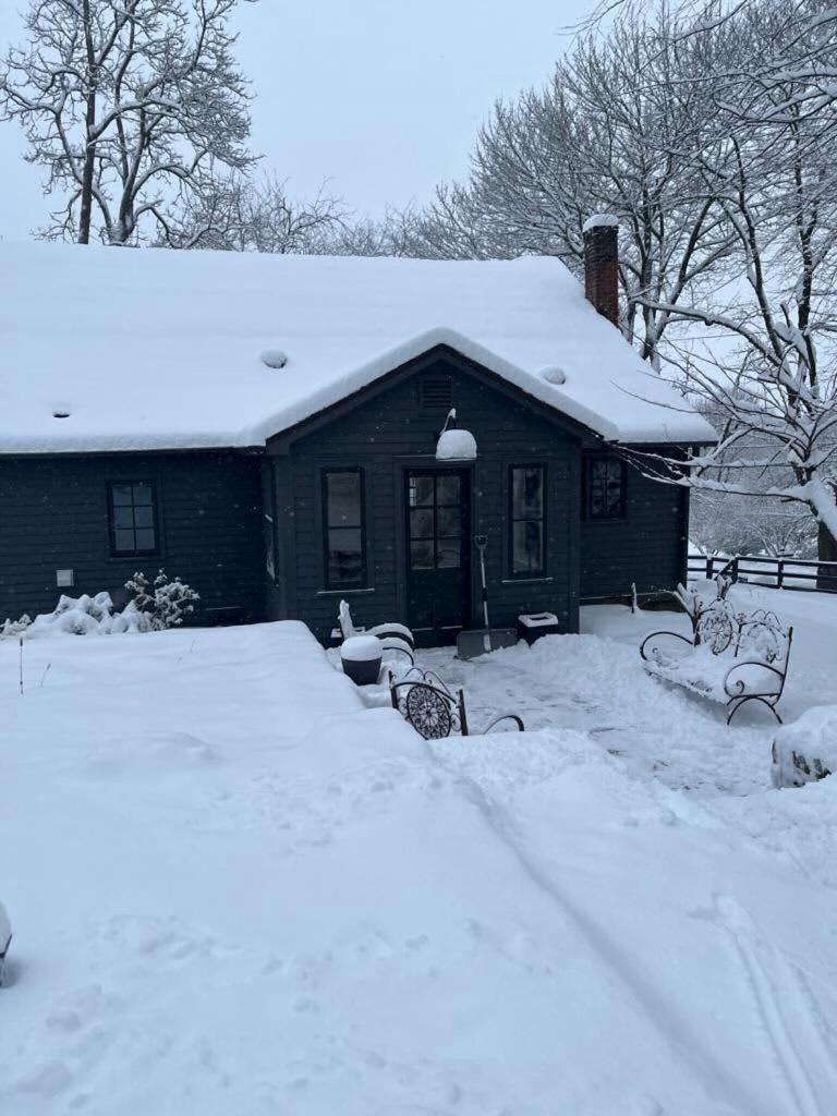 Renovated Historic Cottage By Summer Pine Plains Exterior foto