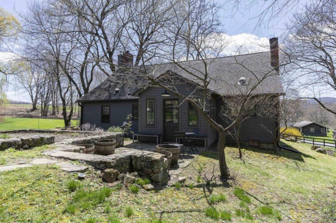 Renovated Historic Cottage By Summer Pine Plains Exterior foto