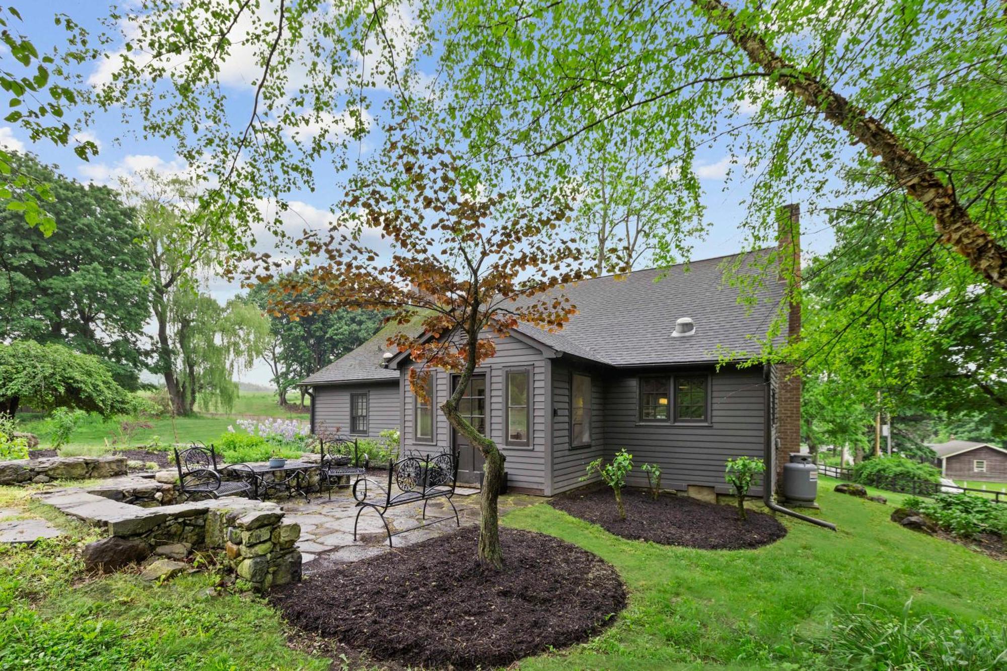 Renovated Historic Cottage By Summer Pine Plains Exterior foto